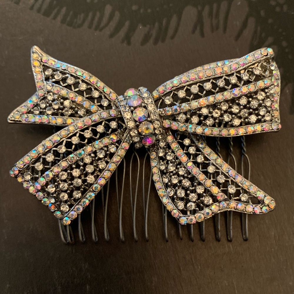 Bridal  rhinestones bow hair comb